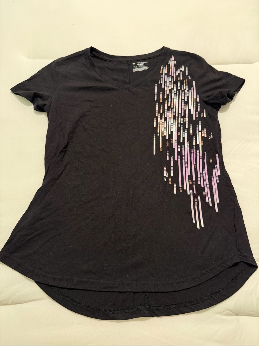 tek gear Black V-Neck Short Sleeve Tee with Pink Graphic